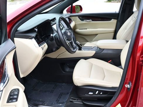 Used 2019 Cadillac XT5 Luxury FWD image 14