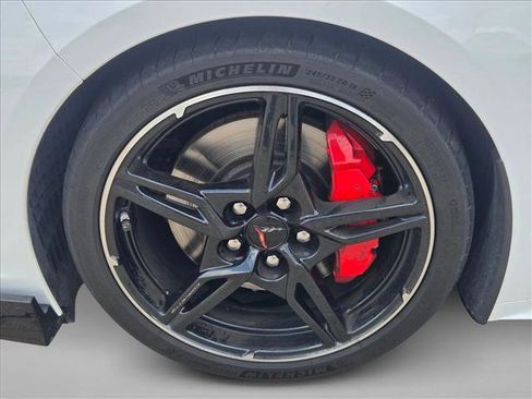 Used 2021 Chevrolet Corvette Stingray Preferred Cpe w/ Z51 Performance Package RWD image 19