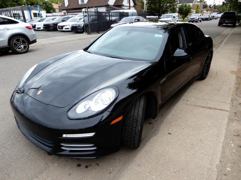 Used 2016 Porsche Panamera 4dr HB 4 image 8