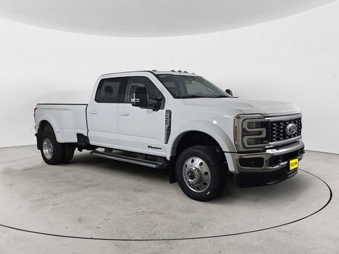 Certified 2025 Ford F450 Lariat w/ FX4 Off-Road Package image 7