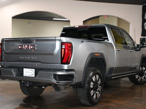 Used 2024 GMC Sierra 2500 Denali w/ Denali Reserve Package AWD/4WD image 5