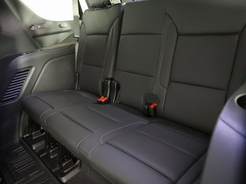 New 2026 GMC Yukon Denali w/ Advanced Technology Package image 9