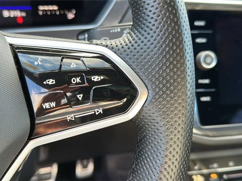 Used 2022 Volkswagen Tiguan SE R-Line image 13