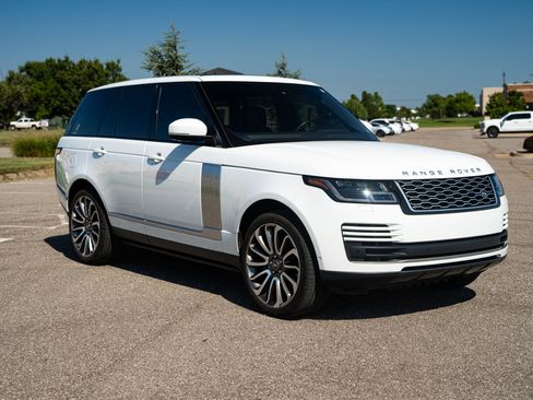 Used 2020 Land Rover Range Rover HSE image 3