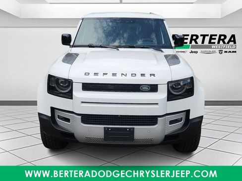 Used 2025 Land Rover Defender 110 S AWD/4WD image 2