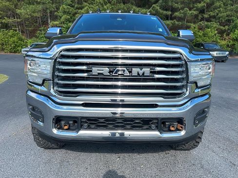 Used 2022 RAM 2500 Limited AWD/4WD image 2