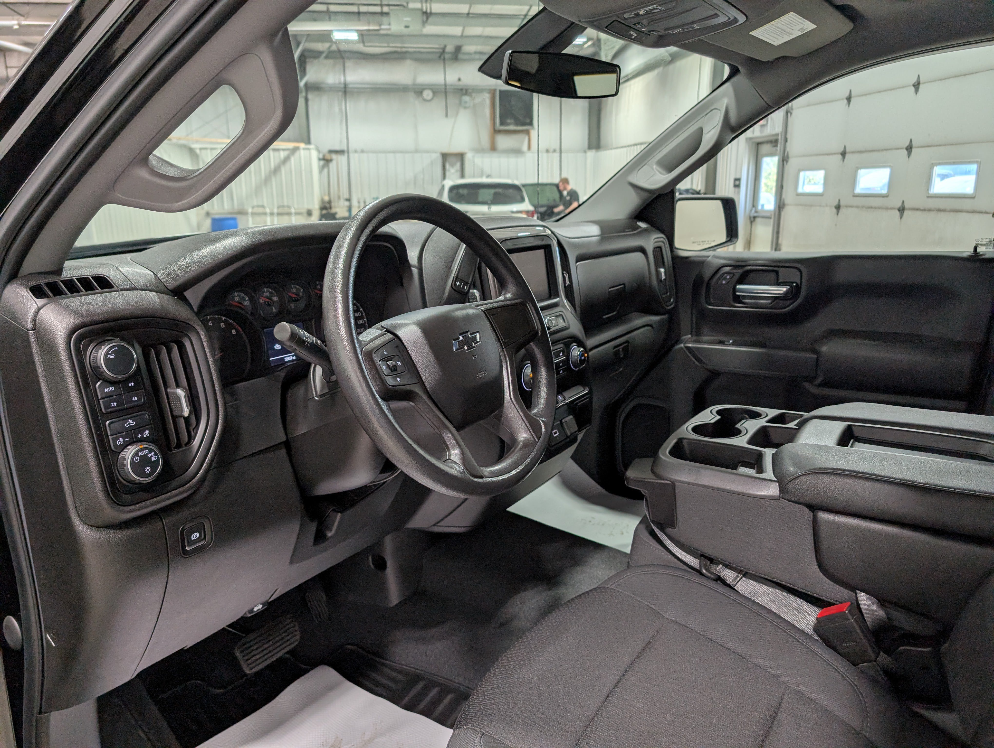 Used 2020 Chevrolet Silverado 1500 Custom Trail Boss w/ Custom Convenience Package AWD/4WD image 15