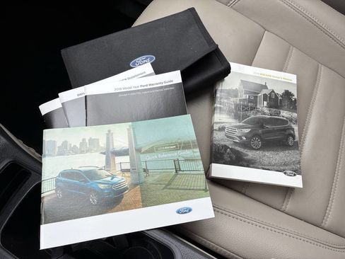 Used 2018 Ford Escape SEL w/ Ford Safe & Smart Package image 36