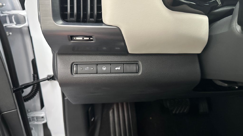 New 2026 Nissan Pathfinder SL AWD/4WD image 23