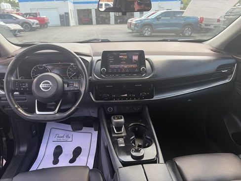 Used 2021 Nissan Rogue SV w/ Premium Package AWD/4WD image 12