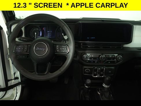 Used 2024 Jeep Wrangler Unlimited AWD/4WD image 3