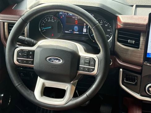 Used 2024 Ford Expedition Limited RWD image 13