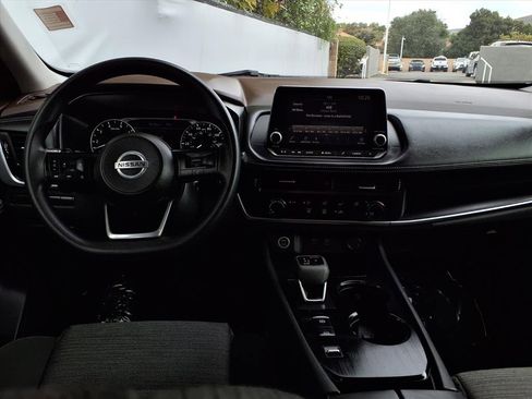 Used 2021 Nissan Rogue S image 19