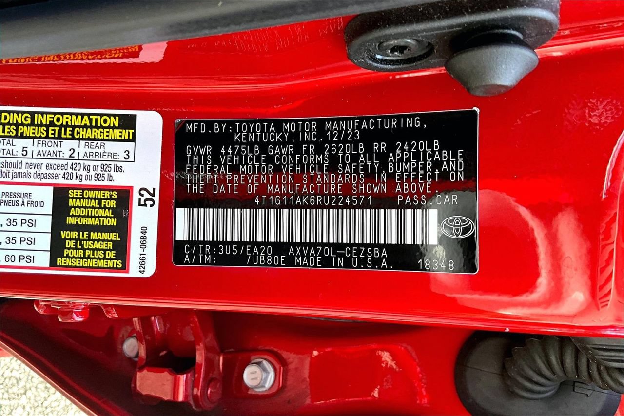 Used 2024 Toyota Camry SE FWD image 16