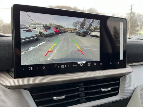 New 2026 Ford Explorer Active w/ Active Comfort Package image 19