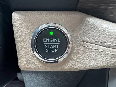 Used 2024 Ford Expedition Limited AWD/4WD image 26