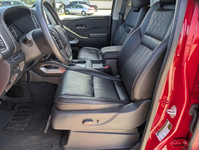 Used 2024 Nissan Frontier SL w/ Technology Package AWD/4WD image 14