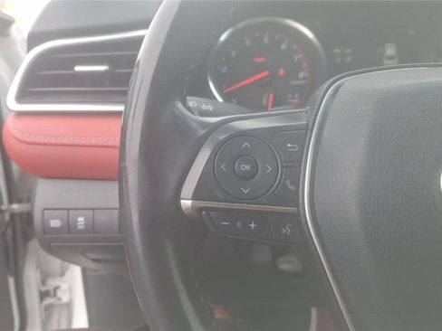 Used 2018 Toyota Camry XSE image 34
