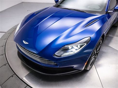 Used 2019 Aston Martin DB11 Coupe image 15