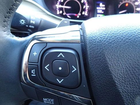 Used 2016 Toyota Avalon Limited w/ Toyota Safety Sense Package image 19