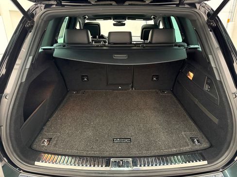 Used 2017 Volkswagen Touareg V6 image 26