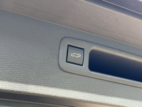 New 2026 Toyota Highlander Platinum image 21