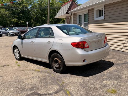 Used 2009 Toyota Corolla FWD image 5