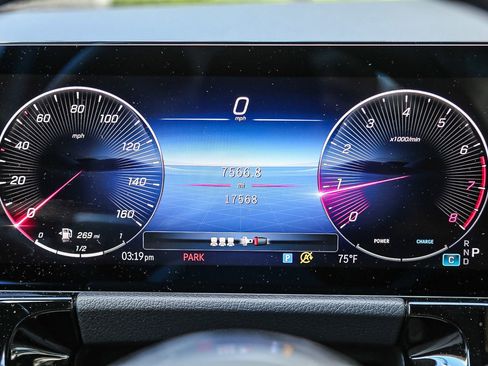 Certified 2025 Mercedes-Benz GLA 250 4MATIC image 21