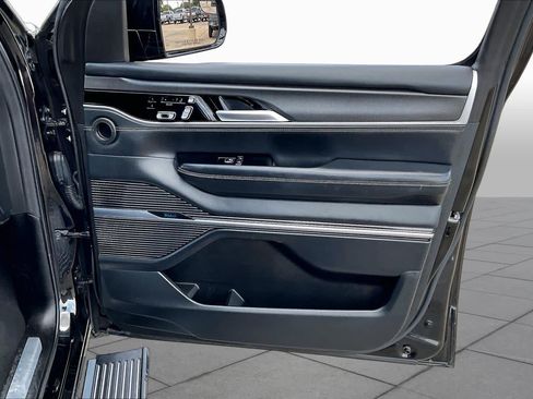 Used 2024 Jeep Grand Wagoneer Series II Obsidian w/ Quick Order Packagew 28T AWD/4WD image 23