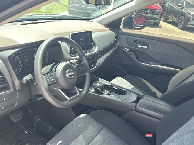 Used 2023 Nissan Rogue SV FWD image 15