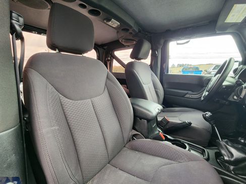 Used 2013 Jeep Wrangler Sport image 38
