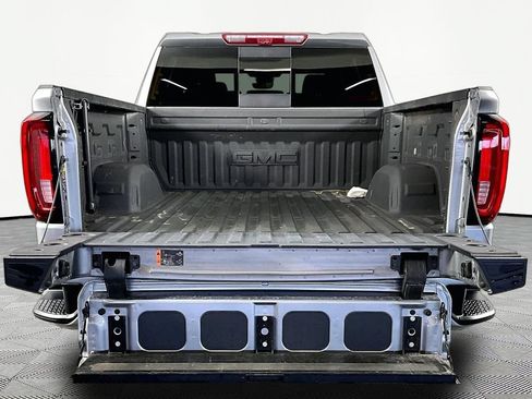 Used 2025 GMC Sierra 1500 AT4 w/ AT4 Premium Package AWD/4WD image 7