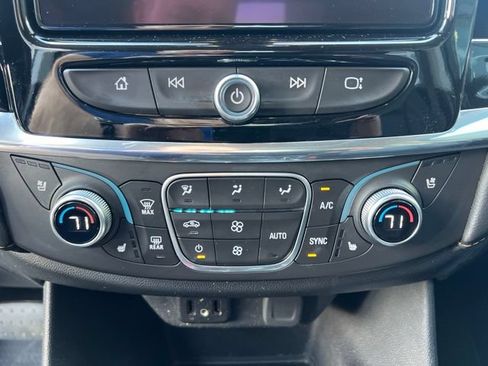 Used 2018 Chevrolet Traverse Premier w/ Redline Edition AWD/4WD image 32