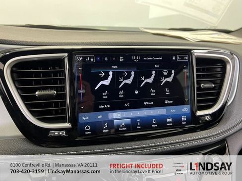 New 2026 Chrysler Pacifica Limited w/ S Appearance Package image 35