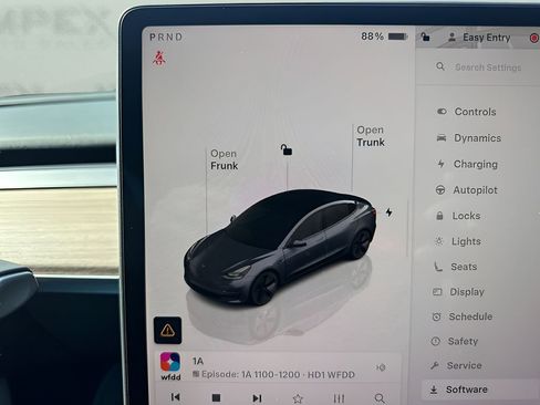 Used 2023 Tesla Model 3 Standard Range image 26