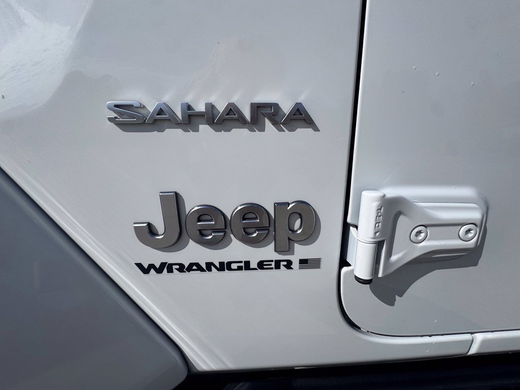 Used 2024 Jeep Wrangler Unlimited Sahara AWD/4WD image 13