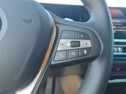 Used 2024 BMW 330i Sedan w/ Premium Package image 19