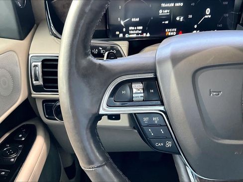 Used 2018 Lincoln Navigator Reserve w/ Technology Package AWD/4WD image 24
