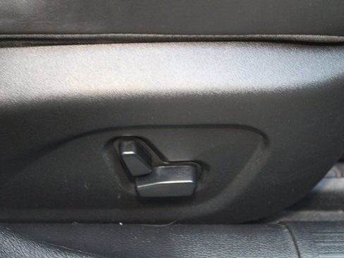 Used 2015 Chrysler 200 C w/ Sun/Sound Group FWD image 10