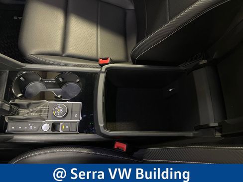 Used 2023 Volkswagen Atlas Cross Sport SEL AWD/4WD image 28