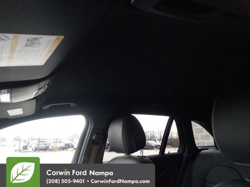 Used 2022 Mercedes-Benz GLC 300 4MATIC image 23