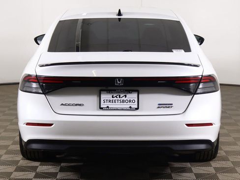 Used 2023 Honda Accord Sport image 9