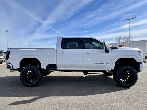 New 2026 GMC Sierra 3500 Denali w/ Denali Reserve Package image 6