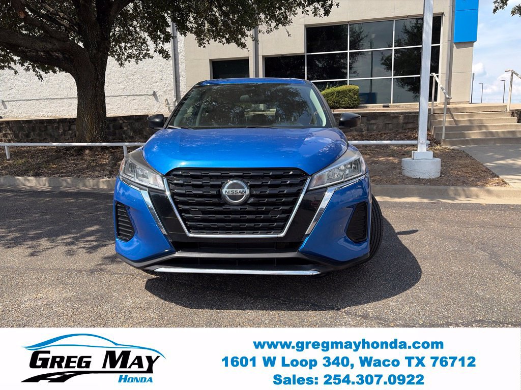 Used 2021 Nissan Kicks S FWD image 2