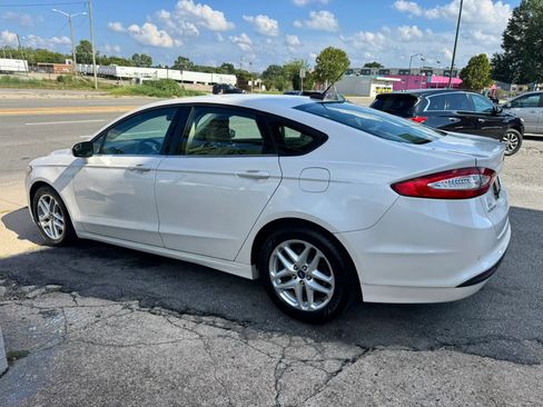 Used 2013 Ford Fusion SE FWD image 5