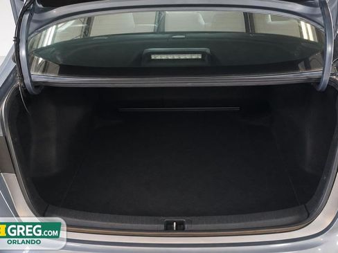 Used 2021 Toyota Corolla LE FWD image 17