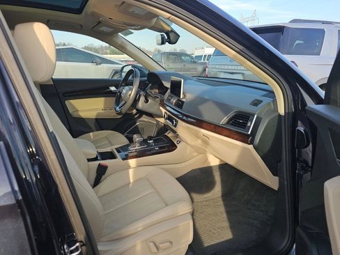 Used 2018 Audi Q5 2.0T Premium Plus w/ Premium Plus Package image 18