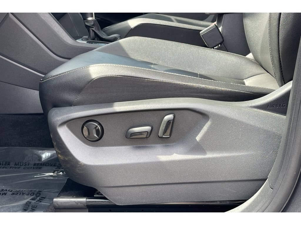 Used 2019 Volkswagen Tiguan SE AWD/4WD image 14