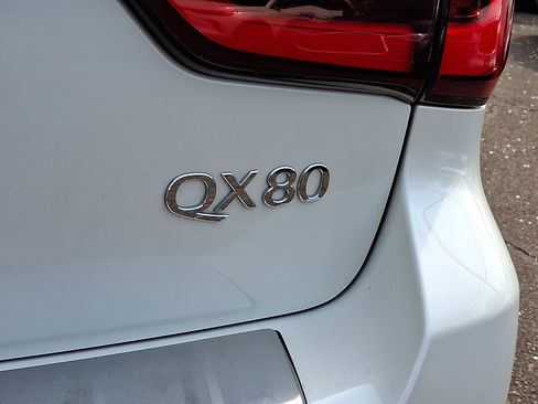 Certified 2024 INFINITI QX80 Premium Select w/ Cargo Package AWD/4WD image 31