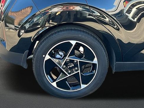 Used 2025 Kia Soul EX image 3